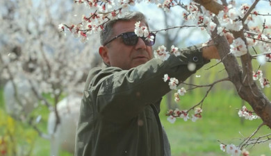 Учитель. Геворг Мукоян