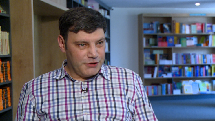 Bookshelf: Aram Chakhoyan