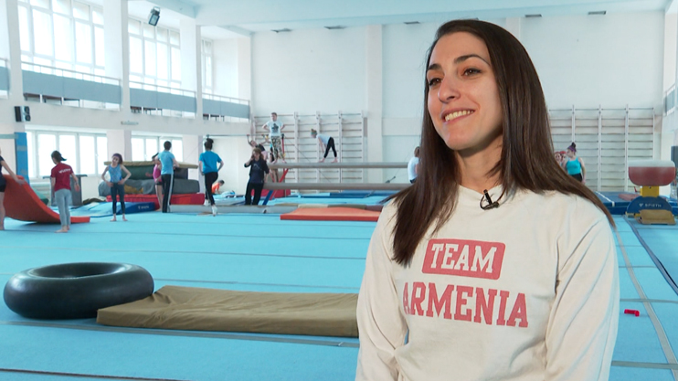 Волонтеры. Юрий Гебешян