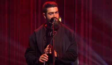 Երգ երգոց. Երգում են նվագարաններ