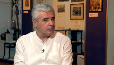 Беседа с Каро Варданяном