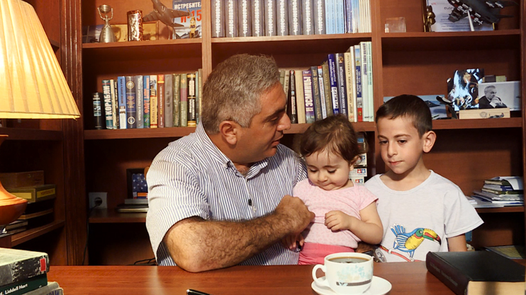 Գրապահոց. Արծրուն Հովհաննիսյան