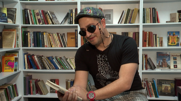 Bookshelf: Avet Barseghyan