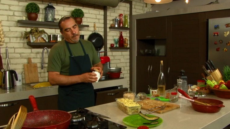 Давайте готовить вместе. Мусака с куринной печенью и овощами