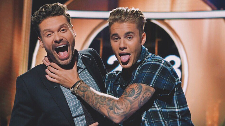 Ведущий Райан Сикрест