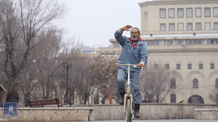 Հրապարակում