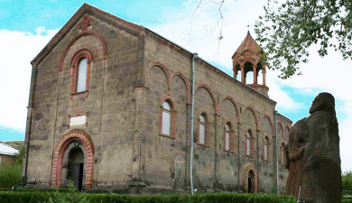On the Roads of Armenia: Oshakan