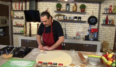 Давайте готовить вместе. Пельмени с творогом и морковью