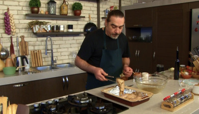 Давайте готовить вместе. Золотистые окорочка