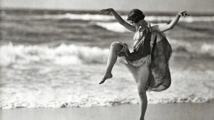 Isadora Duncan: Founder of Modern Dance