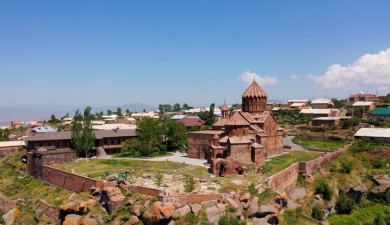 Discover Armenia: Harichavank