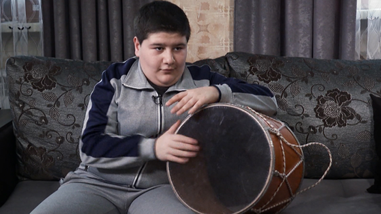 Ապրենք միասին. Գոռ Քամալյան