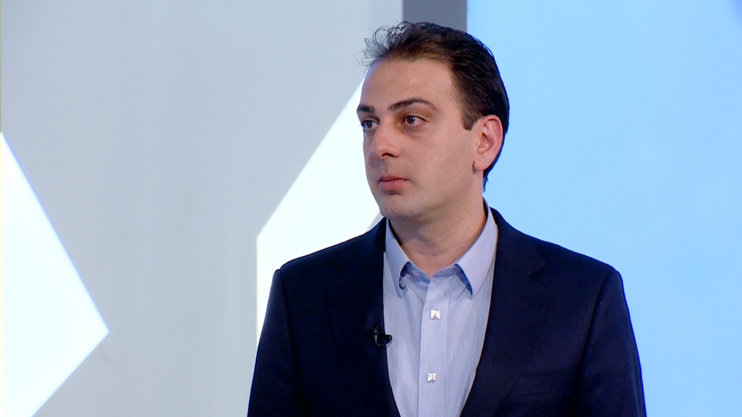 First Aid: Myoma, Surrogate Mothers