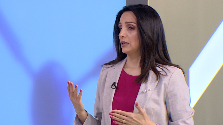 First Aid: Breast Cancer, Stomatitis