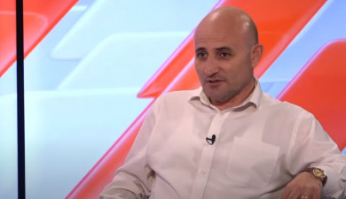 Interview with Mekhak Apresyan