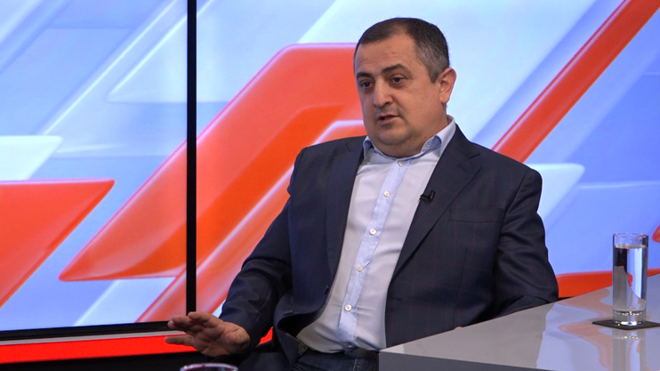 Interview with Karen Giloyan