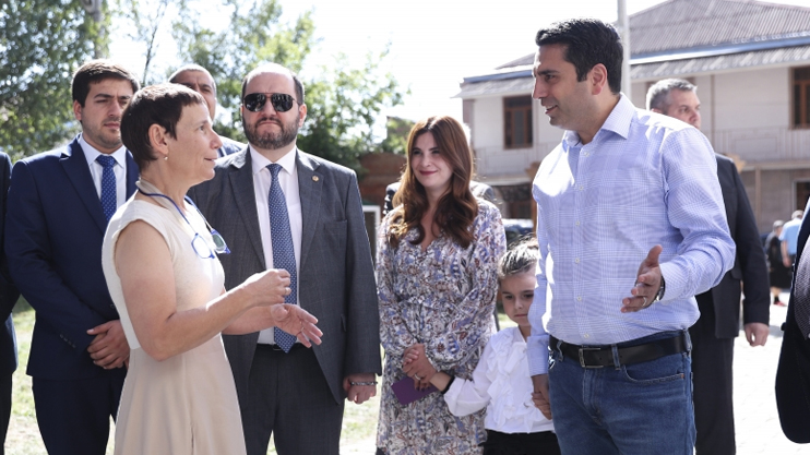 Парламентская неделя