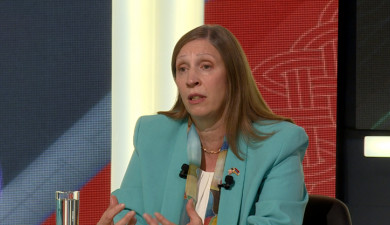 Interview with Lynne Tracy