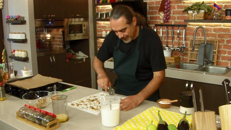 Պատրաստենք միասին. Խնձորով և ընկույզով գլաններ