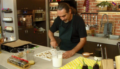 Պատրաստենք միասին. Խնձորով և ընկույզով գլաններ