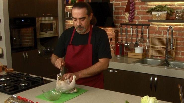 Готовим вместе. Фаршированная курица