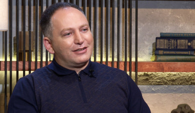 Առանց թեմայի. Նարեկ Մանուկյան