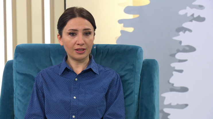 Healthy Lifestyle: Soldier's House, Festive Food Conversation, Negative Aspects of New Year Celebration