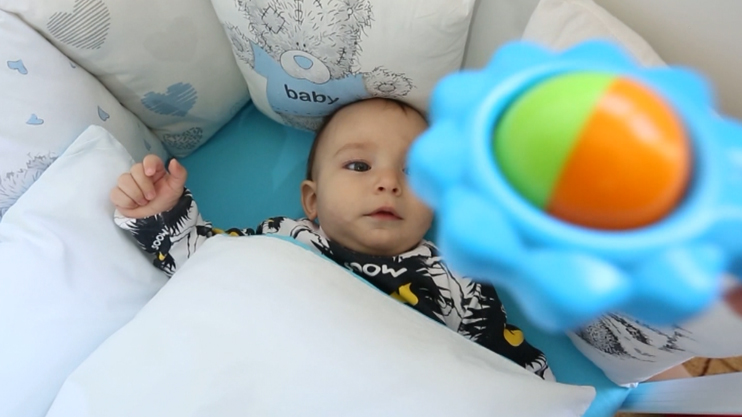 Здоровый образ жизни. Ампутированная часть тела. Сладости