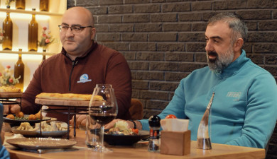 Ethnocolors: Georgians