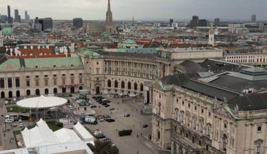 На чужих, пустынных дорогах. Вена 3