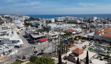 Օտար, ամայի ճամփեքի վրա. Կիպրոս