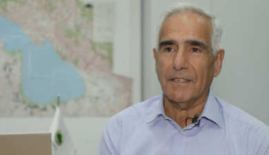 Մերոնք. Անդրե Գումուշճյան